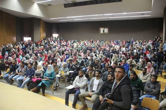 بالصور: فعاليات اسبوع فلسطين في جامعة بيرزيت
